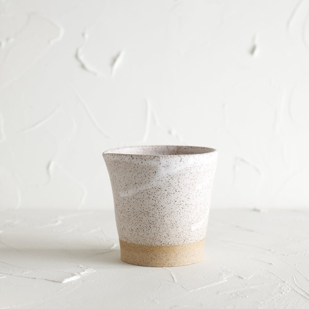 Matte white Pourer