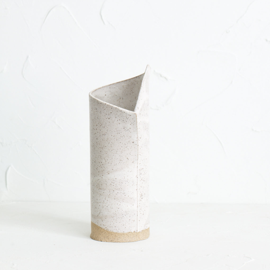 Satin white Vase 3